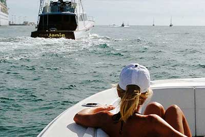 Sailing back on the Tender 2